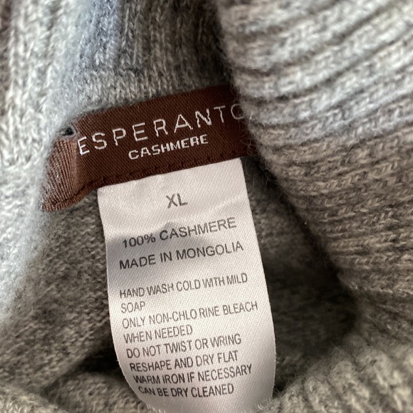 Cashmere sweater size xl. - Picture 2 of 2